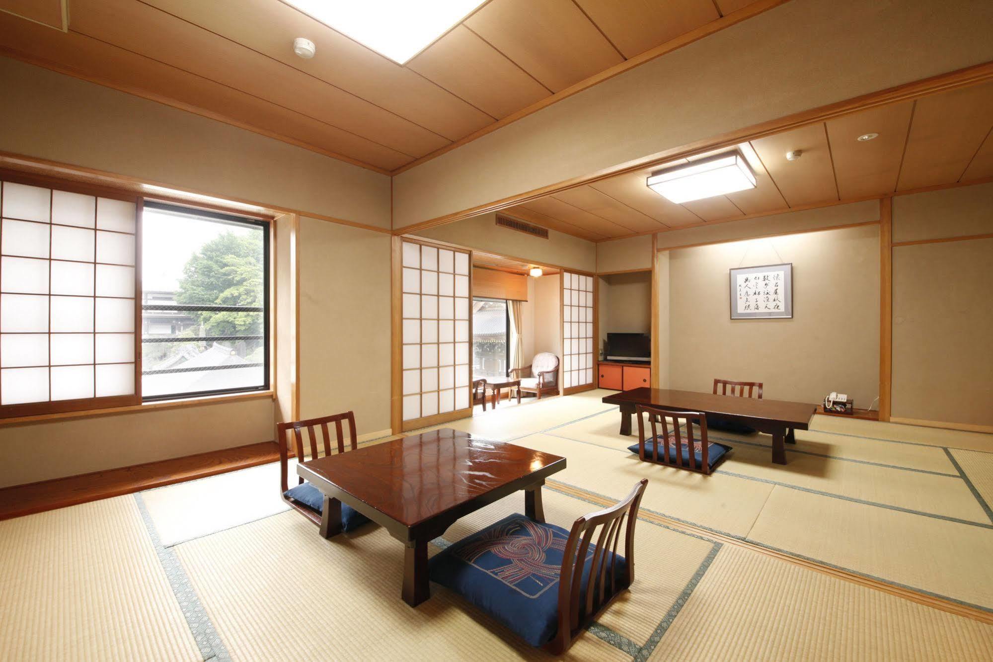Wakamatsu Honten Narita Exterior photo